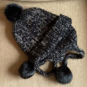 Eddie Bauer Black Knit Pom-Pom Hat